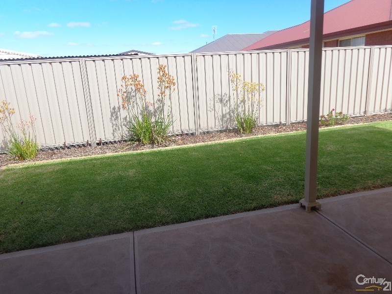 8 Custance Avenue, Whyalla Jenkins SA 5609