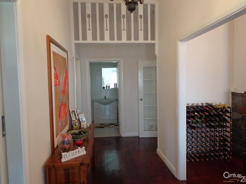 8 MacKenzie Street, Whyalla Playford SA 5600