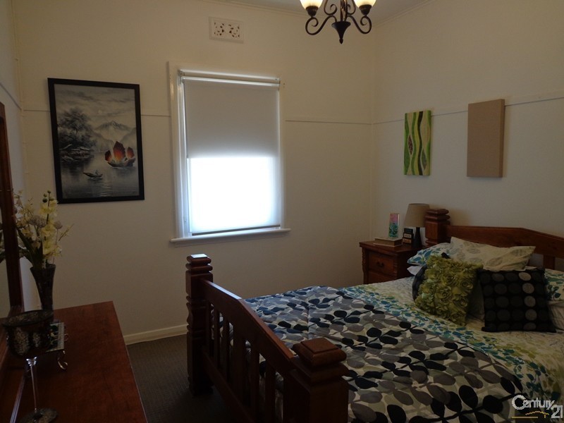 8 MacKenzie Street, Whyalla Playford SA 5600