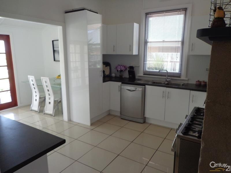 8 MacKenzie Street, Whyalla Playford SA 5600