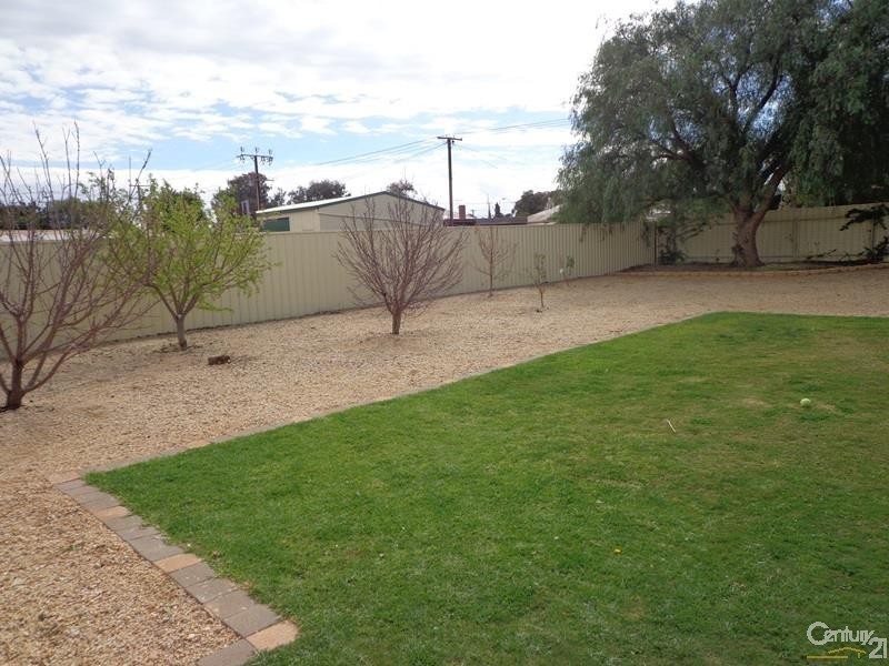 8 MacKenzie Street, Whyalla Playford SA 5600