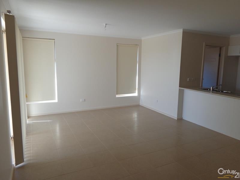 4 Warnes Ave, Whyalla Jenkins SA 5609