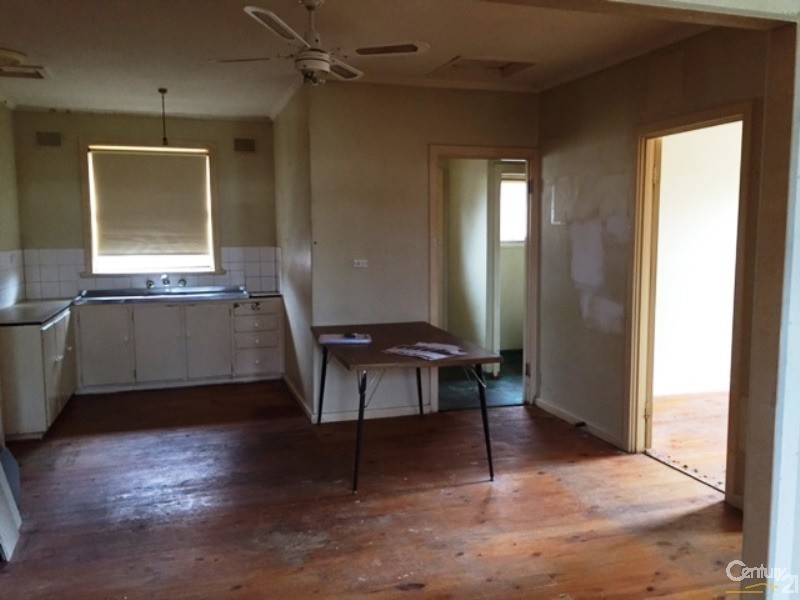 7 Loring Street, Whyalla Stuart SA 5608