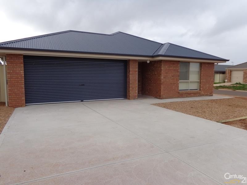 1 McDonald Drive, Whyalla Stuart SA 5608