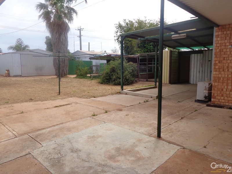 4 Neill Street, Whyalla Playford SA 5600