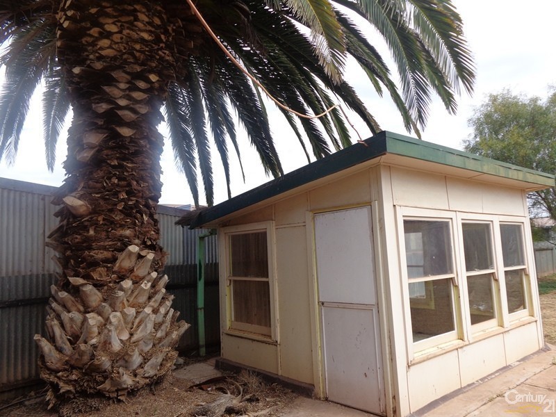 4 Neill Street, Whyalla Playford SA 5600