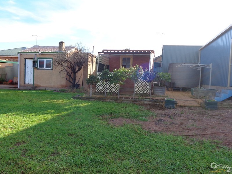 15 Barson Street, Whyalla SA 5600