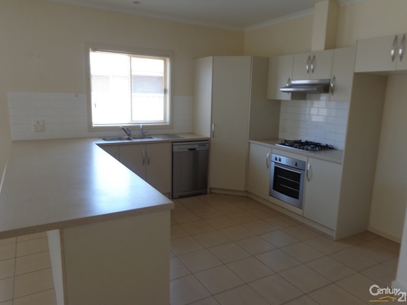 17 Fitzgerald Ave, Whyalla Jenkins SA 5609
