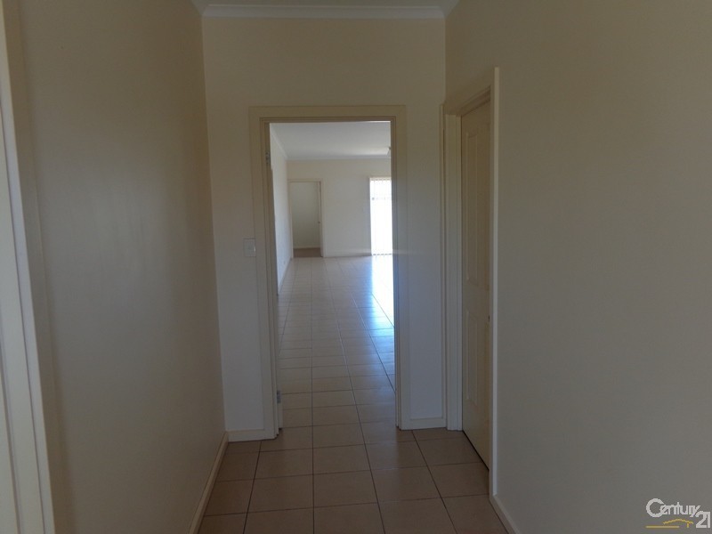 17 Fitzgerald Ave, Whyalla Jenkins SA 5609