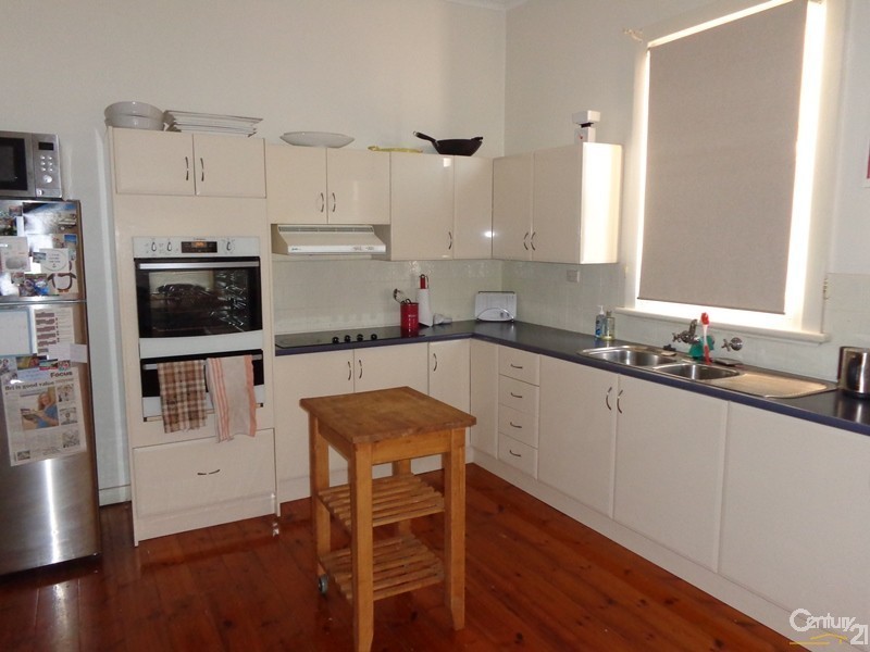 17 Broadbent Tce, Whyalla SA 5600