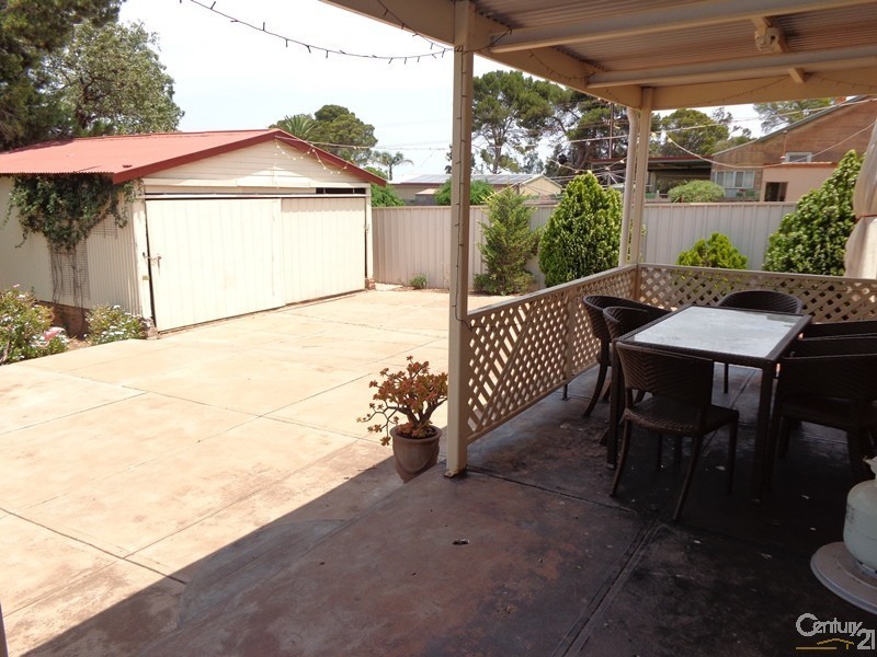 17 Broadbent Tce, Whyalla SA 5600