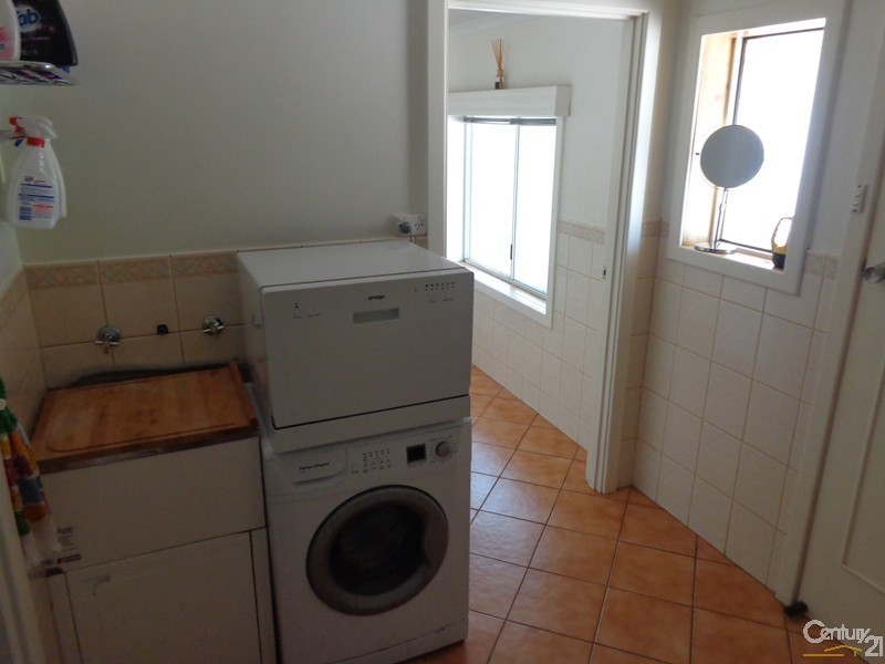 17 Broadbent Tce, Whyalla SA 5600
