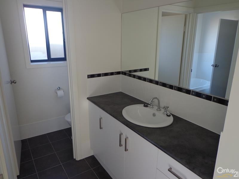 2 Eden Court, Whyalla Stuart SA 5608