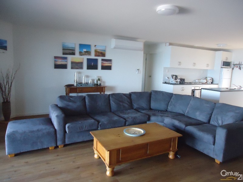 18 Eremophila Cove, Point Lowly SA 5600