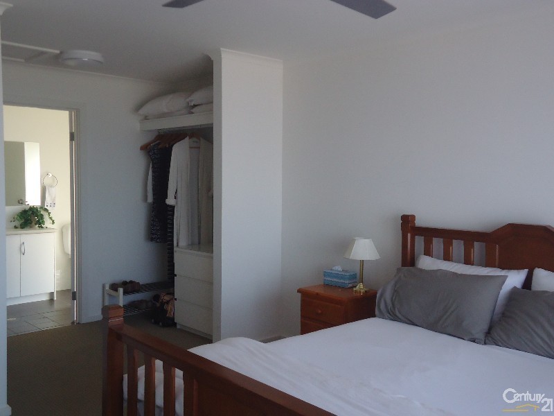 18 Eremophila Cove, Point Lowly SA 5600