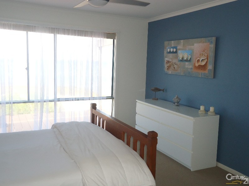 18 Eremophila Cove, Point Lowly SA 5600