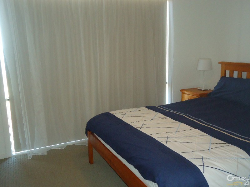 18 Eremophila Cove, Point Lowly SA 5600