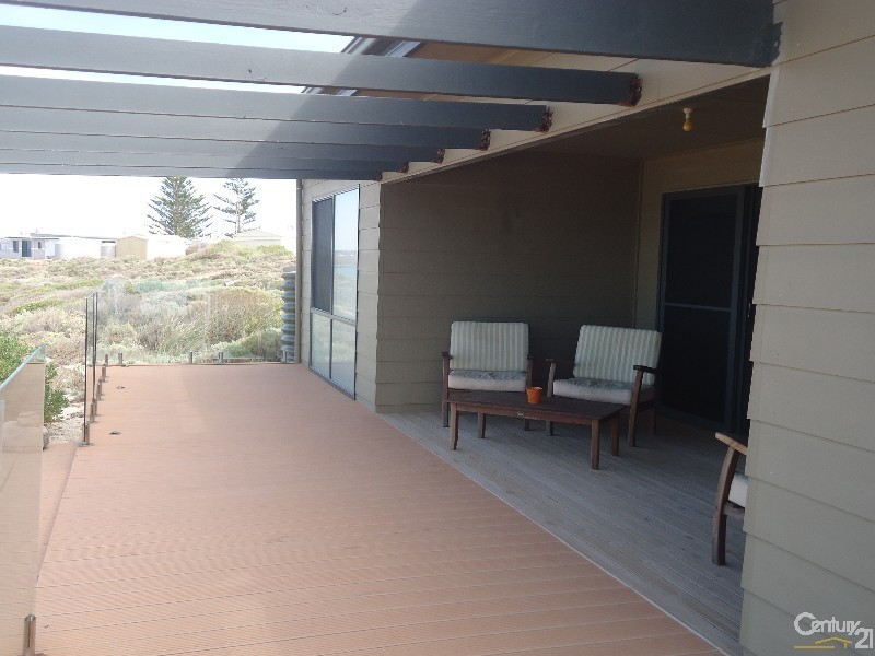 18 Eremophila Cove, Point Lowly SA 5600