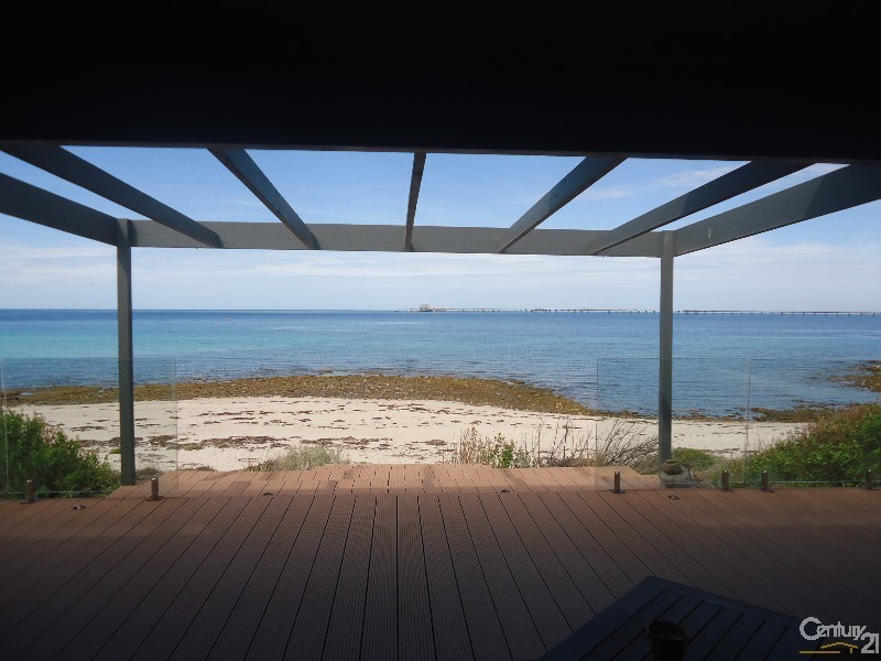 18 Eremophila Cove, Point Lowly SA 5600