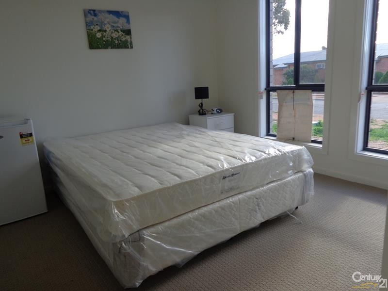 29 Phillips Street, Whyalla Stuart SA 5608