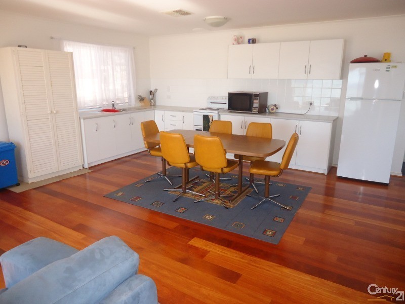 9 Quandong Drive Douglas Point South, Whyalla SA 5600