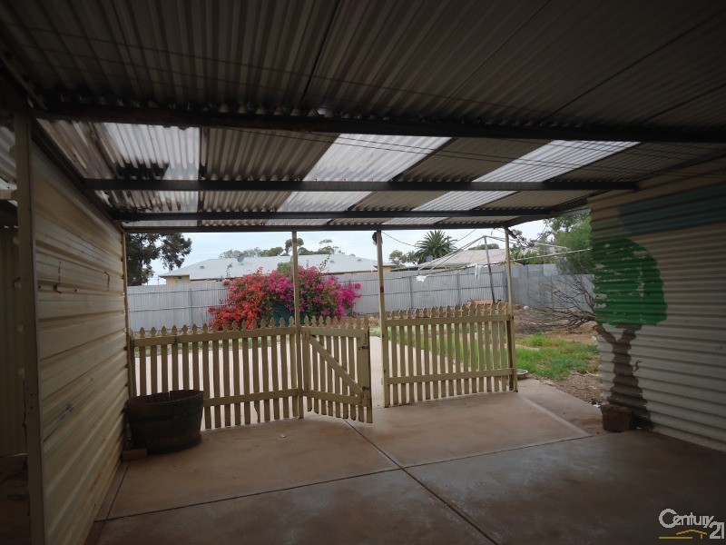 217 Jenkins Avenue, Whyalla Stuart SA 5608