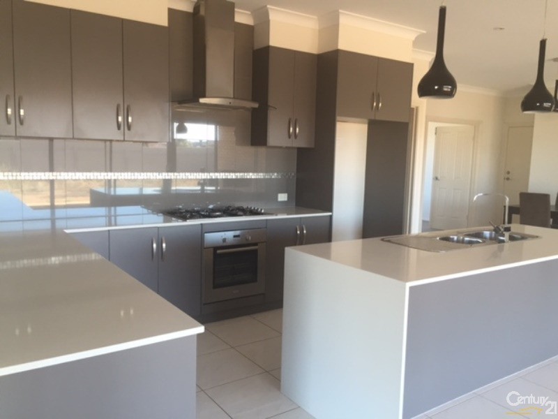 11 Fairclough Crescent, Whyalla Jenkins SA 5609