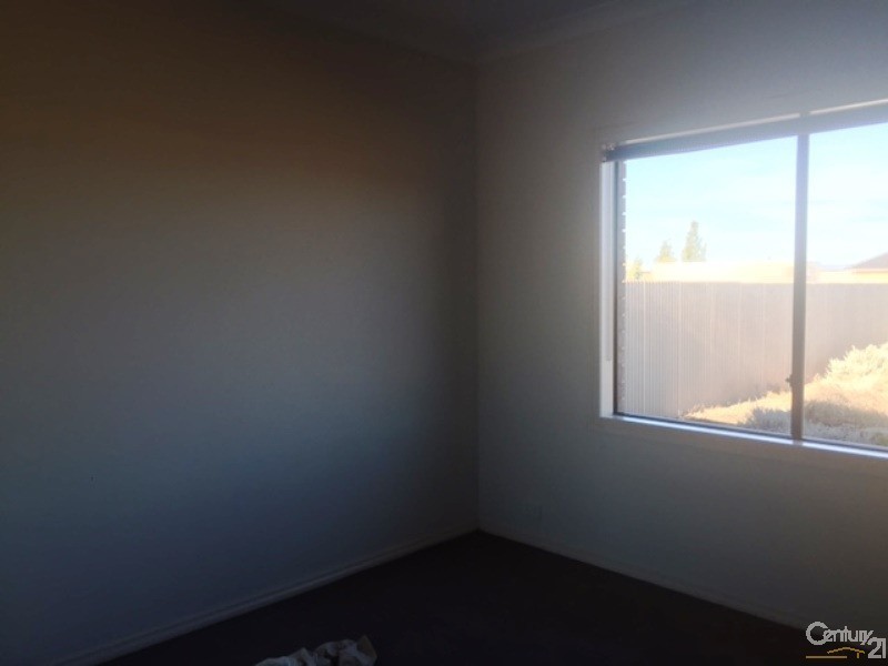 11 Fairclough Crescent, Whyalla Jenkins SA 5609