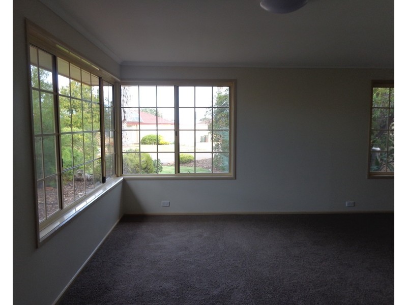 2 Routledge Avenue, Whyalla Stuart SA 5608