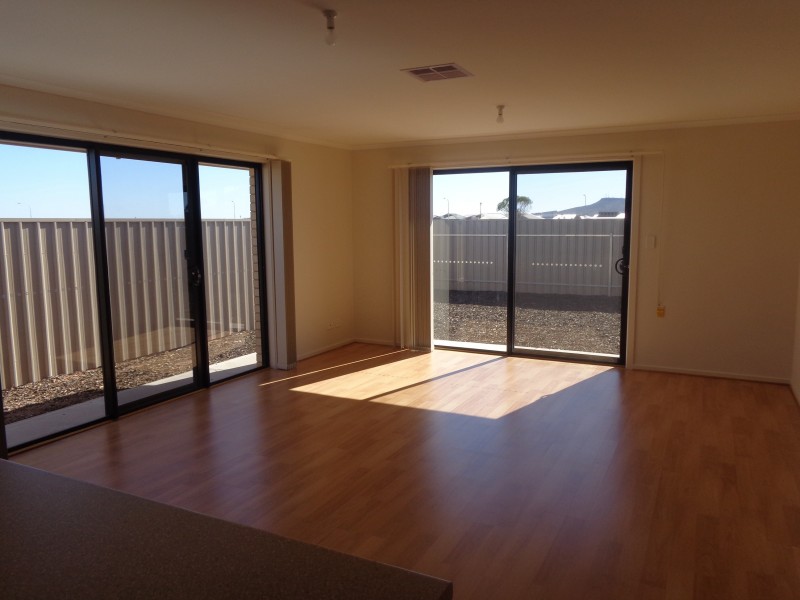 2 Gale Street, Whyalla Jenkins SA 5609