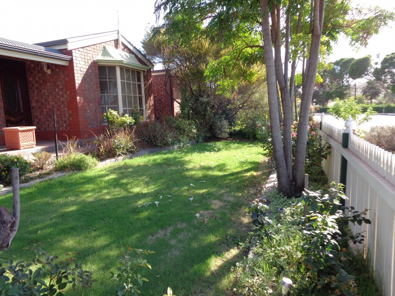 2/8 Broadbent Terrace, Whyalla SA 5600