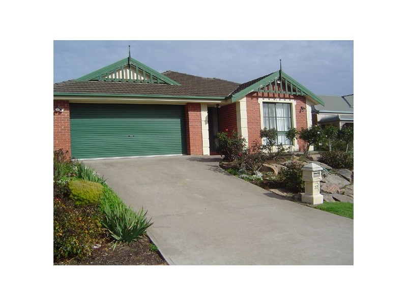 22 Gleneagles Road, Aberfoyle Park SA 5159