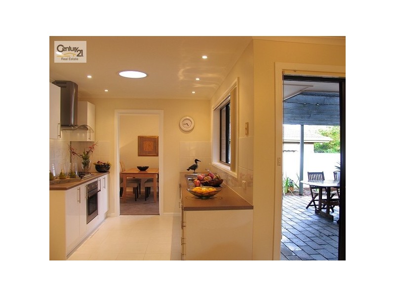 16 Sun Cresent, Happy Valley SA 5159