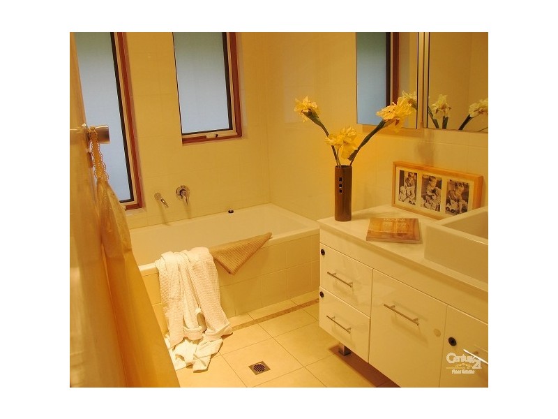 6 Northcote Road, Eden Hills SA 5050