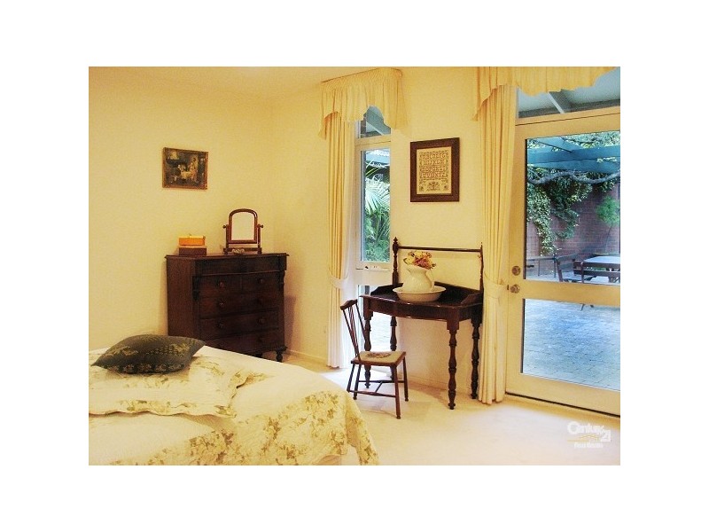 1 Landsdowne Avenue, Belair SA 5052