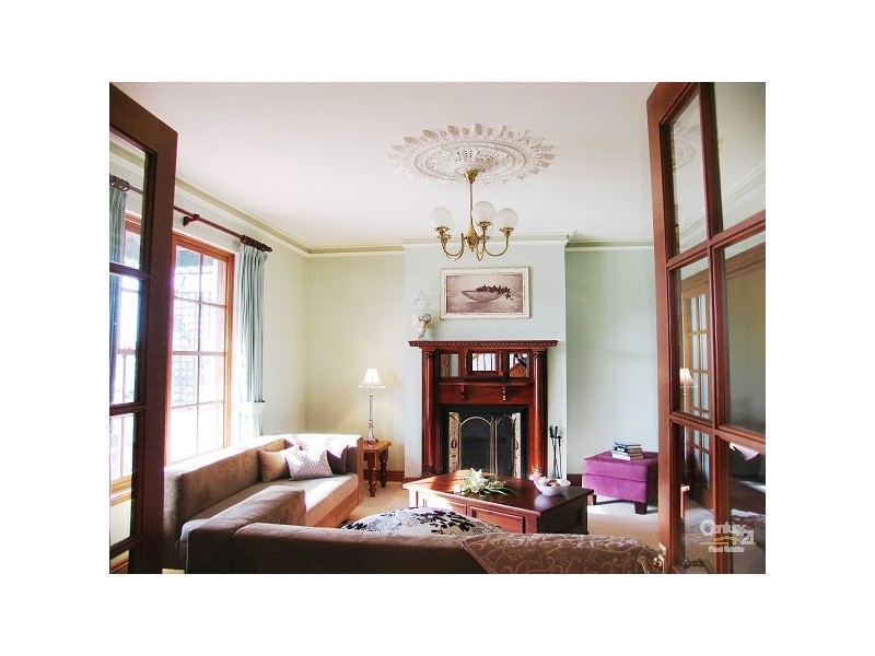 17 Farming Crescent, Hallett Cove SA 5158