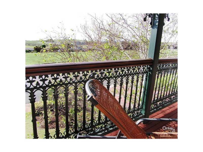 17 Farming Crescent, Hallett Cove SA 5158