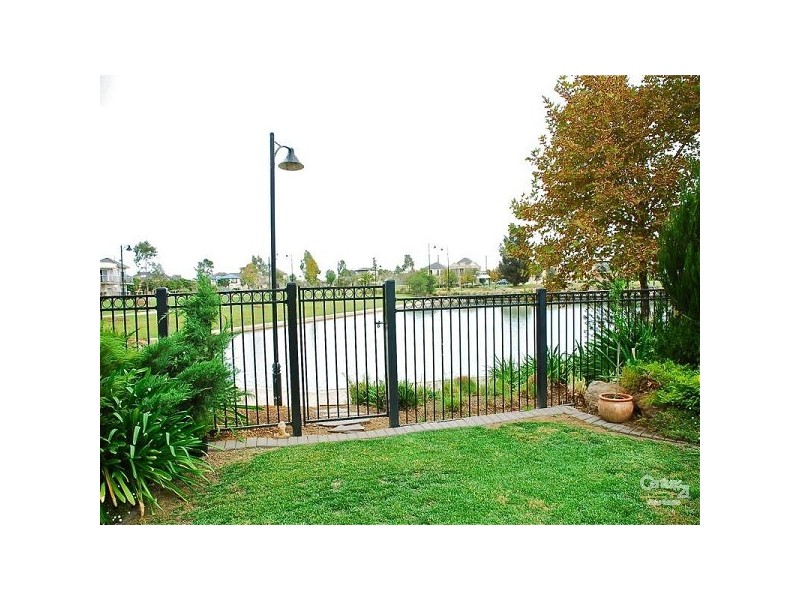 48 Sheaoak Drive, Mawson Lakes SA 5095