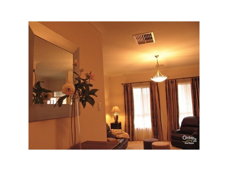 18 Sandalwood Crescent, Flagstaff Hill SA 5159