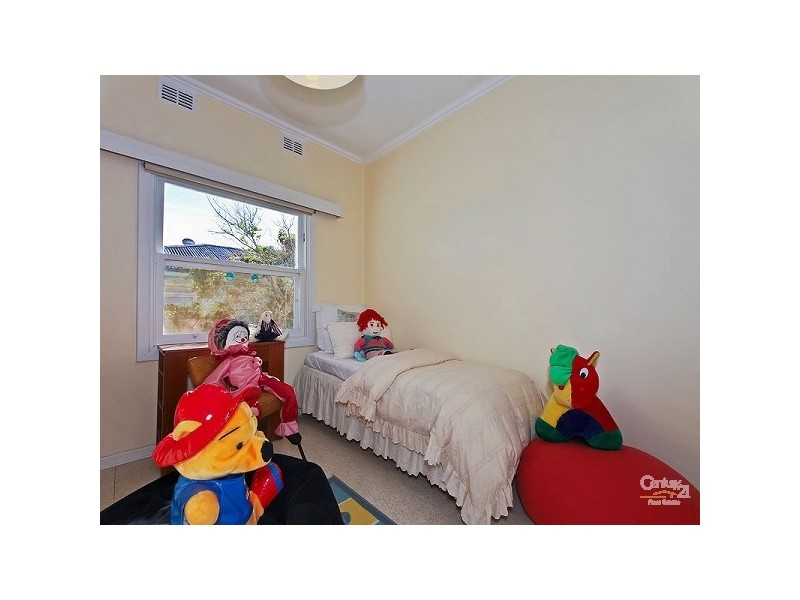 2 Torquay Road, Sturt SA 5047