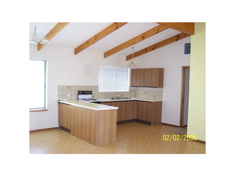 33 ELIZABETH CRESCENT, Carrickalinga SA 5204