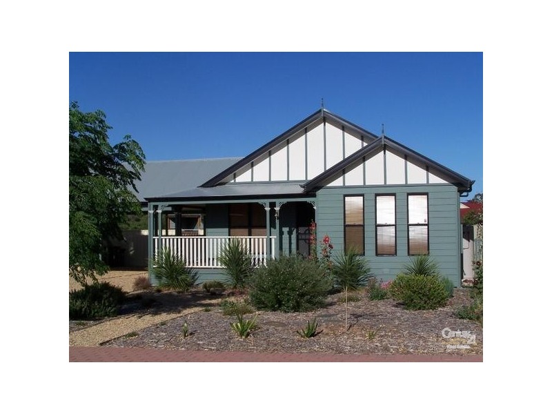 12 Barton Street, Yankalilla SA 5203