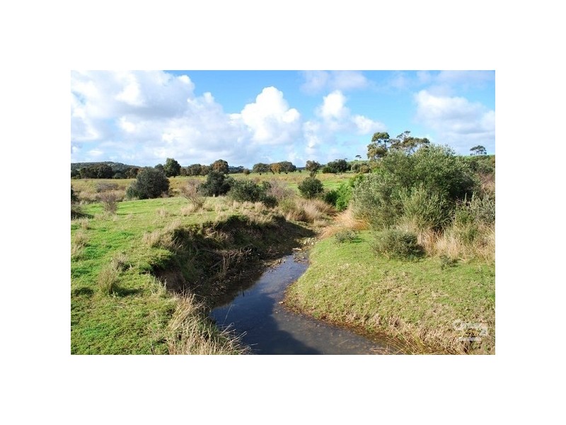 * Defiance Court, Normanville SA 5204