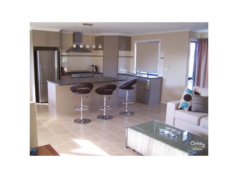 2 Herbert Street, Normanville SA 5204