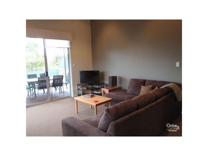 2 Woodlands Green, Wirrina Cove SA 5204