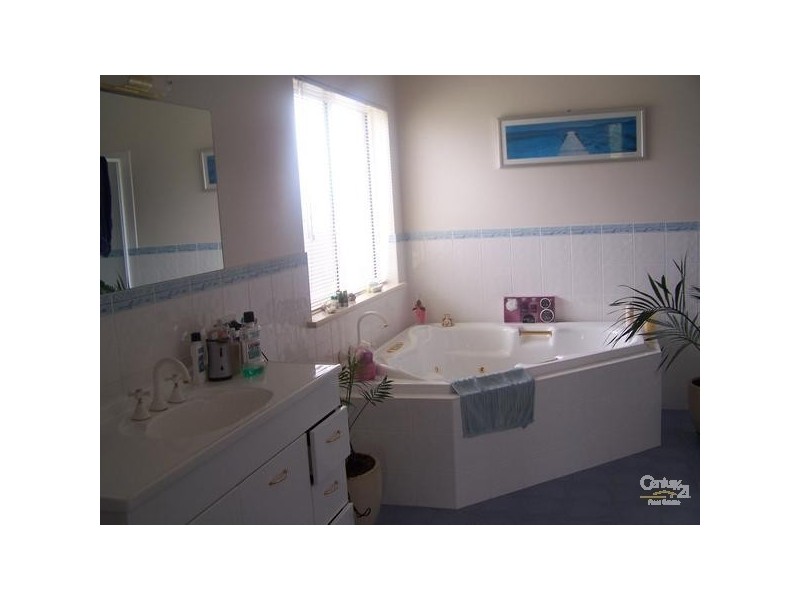 19 Parrumba Drive, Normanville SA 5204