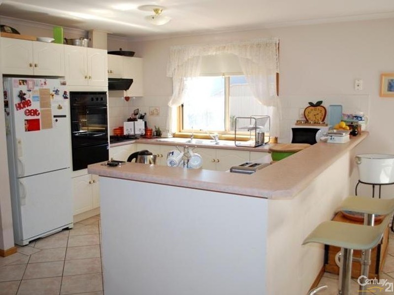 5 Clarke Street, Normanville SA 5204