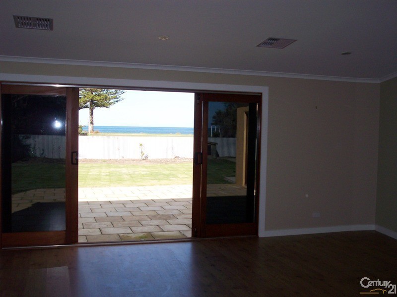 36 Giles Street, Encounter Bay SA 5211