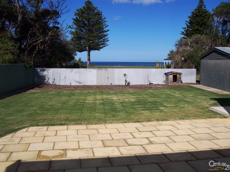 36 Giles Street, Encounter Bay SA 5211