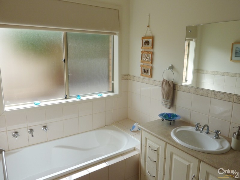 12 Merino Avenue, Carrickalinga SA 5204